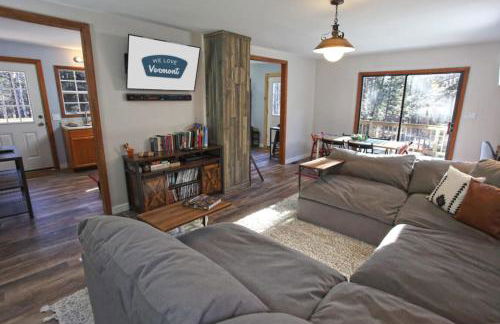 Dream Stratton Forest Cabin with Hot Tub and Fast WiFi - Foto 6