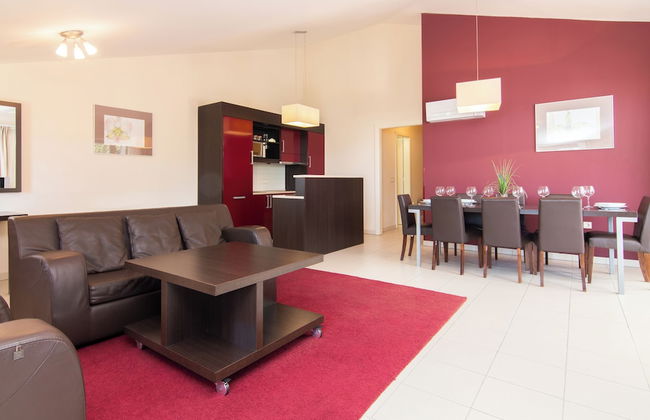 Marina Seaview Penthouse Burin - Photo 16