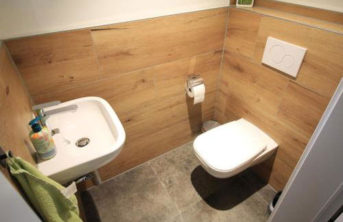 Separates Ferienhaus Speicherhäusle auf dem Hasenhof mit eigener Terrasse mit Grill, Kachelofen, WLAN - Foto 12