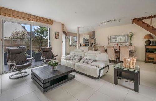 Grande maison familiale avec piscine et jardin - Foto 4