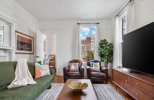 Northwest Retreat with Cedar Hot Tub - Foto 16