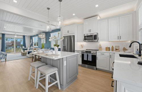 New Listing Discounts! Canal Home-Heated Pool, Game Room, Tesla Charger, & More - Foto 22