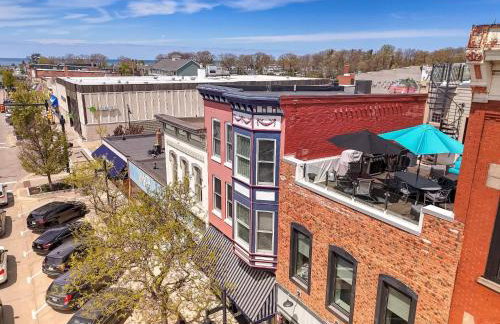 Luxury Downtown South Haven Condo With Rooftop Deck - Photo 5