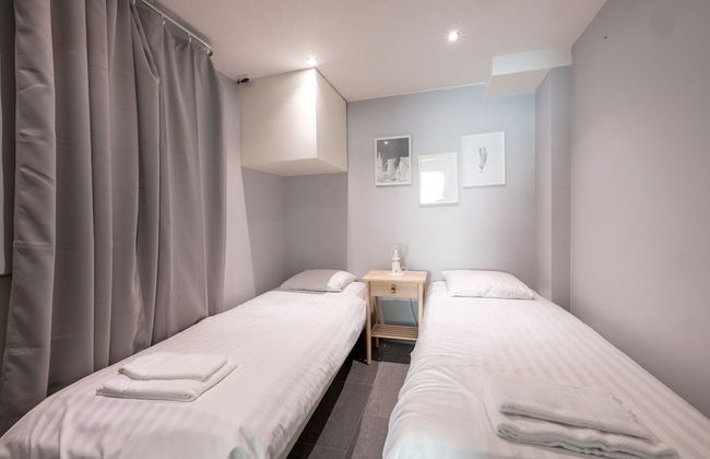 2ndhomes Unique 2-Story Home with Spa - Foto 5