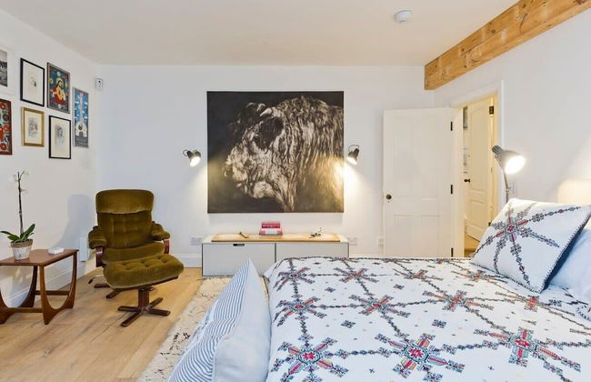 Gorgeous & Grand 5 Bed House, Holland Park - Photo 13