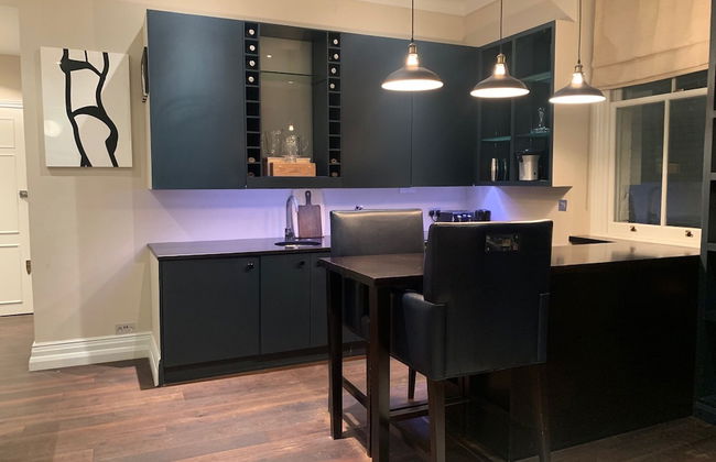 Charming and Full Of Character Apartment - Foto 27