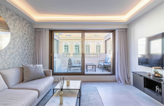 2 Room Apartment in Heart of Cannes+20m2 Terrace - Foto 5