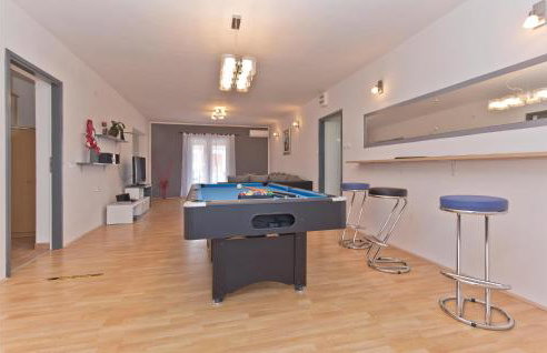 Amazing Home In Frkeci With Wifi - Foto 22