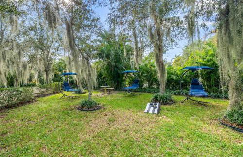 Tropical Oasis Located Near Lake With Pool and Hot Tub - Foto 50