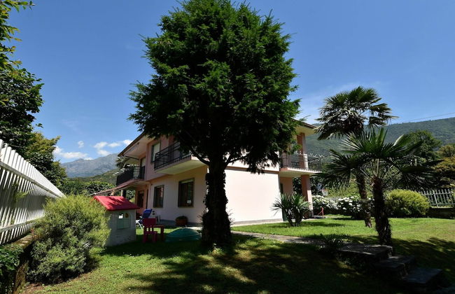 Villa in Mergozzo Near Lago di Mergozzo - Photo 1