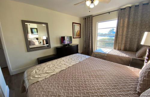 Villa Marco Island - Photo 13