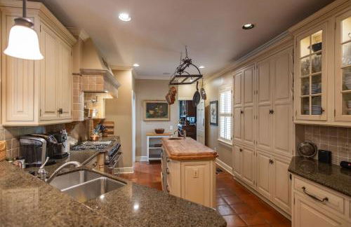 Classic Central Memphis Four Bedroom Home - Foto 24