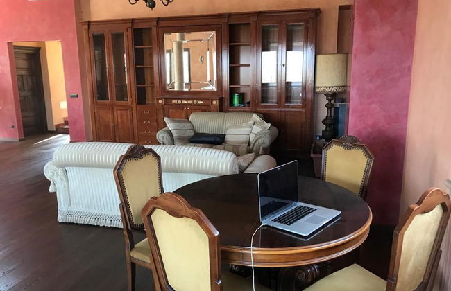 Remarkable 6 Bedrooms Villapiemonte With Land - Foto 21