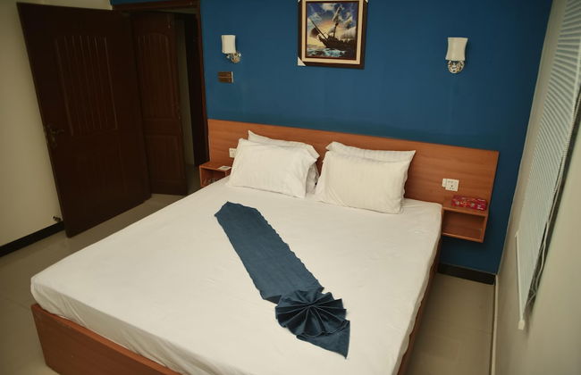 Remarkable Diamond Apartment Dha Defense Karachi - Photo 2