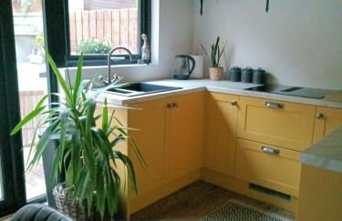 Cosy Coastal Escape with Seaview Terrace - Foto 13