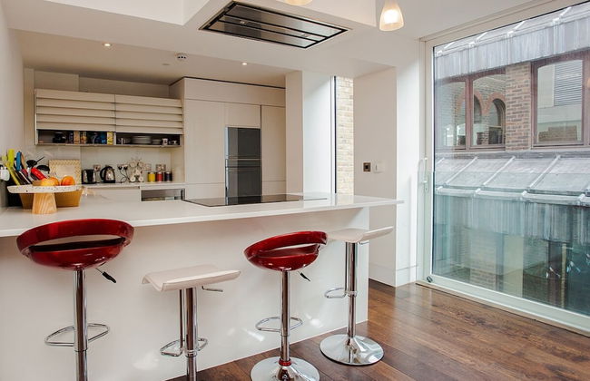 Exquisite 2 Bedroom Apartment In Bank - Photo 6