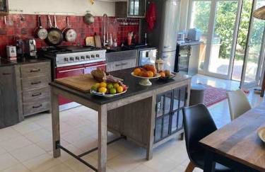 Rez de chaussée villa avec piscine - Foto 17