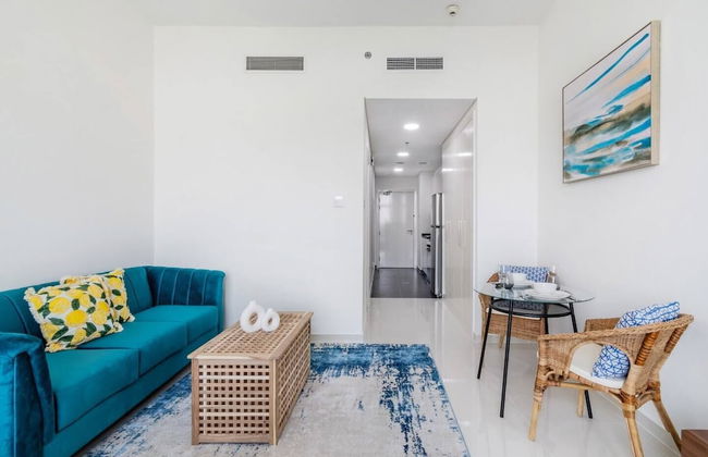 Cozy studio at Damac Hills - Photo 5