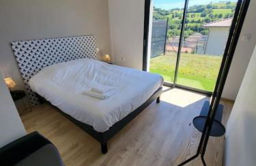 Rez-de-jardin de Maison avec spa et borne d'arcade - Photo 4