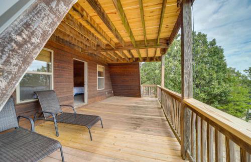 Lake Eufaula Cabin with Hot Tub and Large Deck - Foto 33