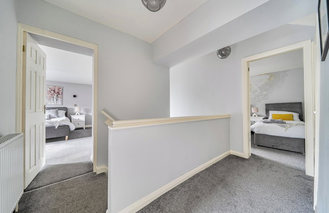 Cosy Apartment Above Village Pub - Photo 8