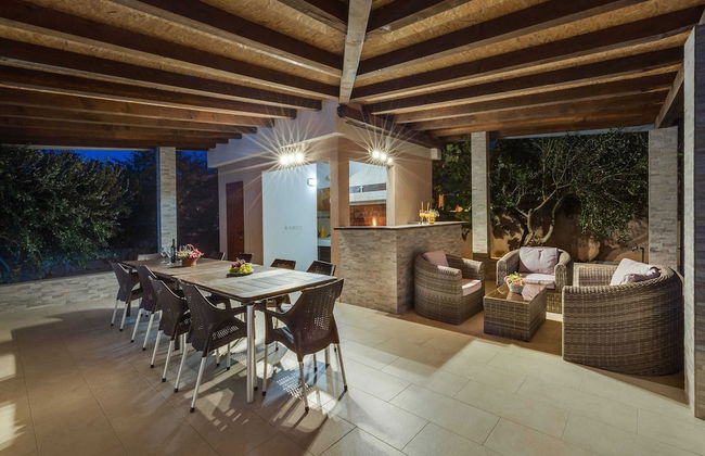 Spacious Holiday Home With Swimming Pool - Foto 22