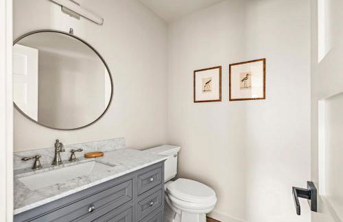 Relaxing Hill Country Home with Outdoor Fire Pit - Photo 27