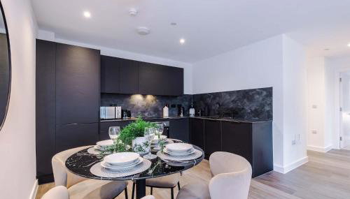 Modern 2BR Apartment w Secure Parking Salford - Foto 3