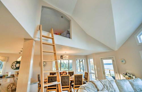 Luxurious Oceanfront Flanders Bay Home with Kayaks! - Foto 10