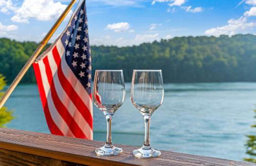 Lakefront Escape Sleep 12 Dock Hot Tub Pool Grill - Foto 48