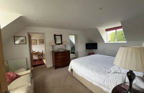 Trinity House - Photo 8