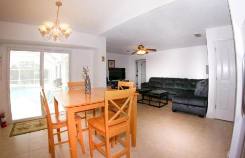 Large Pool With Jacuzzi, Near the Disney Attractions!! - Foto 11