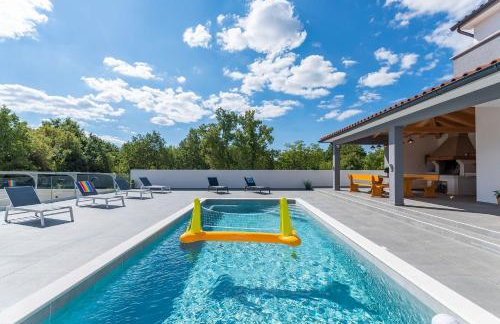 Villa mit Privatpool, Ping-Pong, BBQ - Foto 25
