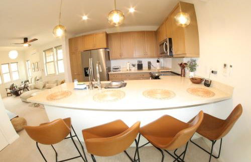 New 4 Bedroom Home with Ocean and Gorgeous Mountain Views in the gated community of Mauna Olu - Foto 20