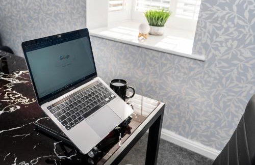 Cozy 2 Bed Apartment - Unlimited Wi-Fi - Free Parking - Sleeps 6 - By Old Trafford - Foto 31