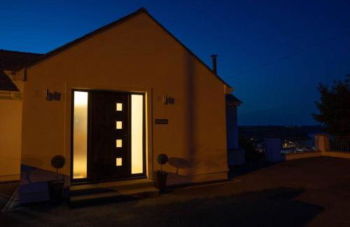 Luxury House, SeaViews, En-Suites & Private Pool - Photo 27