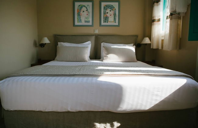 Niriides Hotel & Apartments - Photo 3