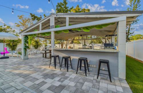 Tampa Group Retreat l Pool l Hot Tub l Outdoor Fun! - Foto 5