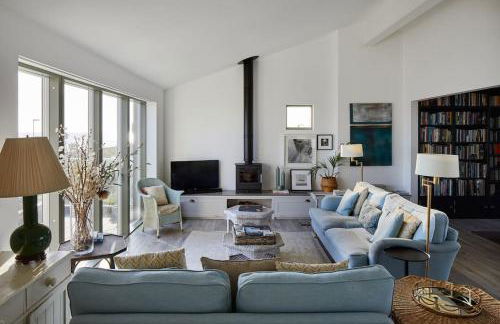 Stunning architect designed beachfront property - Foto 1