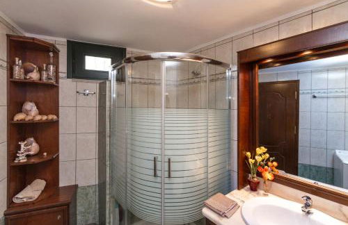 Konstas Stone Island House in Meganisi - Photo 31