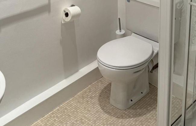 Superbly Appointed 3 Bedrooms and 3 Bathrooms - Foto 13