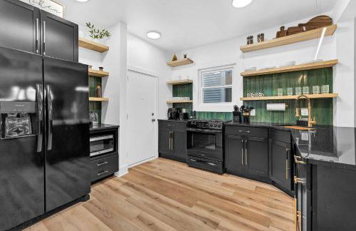 Centrally Located Modern Apartment - Foto 12