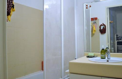 Appartement 2 pièces cabine avec terrasse, jardin, piscine et parking, proche plage - Le Lavandou - FR-1-251-517 - Foto 9