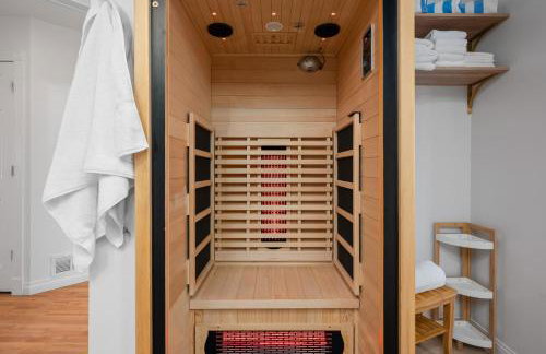 Beach Bliss 211 Balcony Water Views Beach Downtown - Photo 6