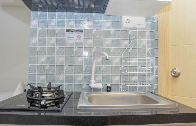 Cozy and Comfy Studio at Amethyst Apartment - Photo 3