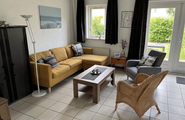 Cosy Bungalow Near the Beach - Photo 43