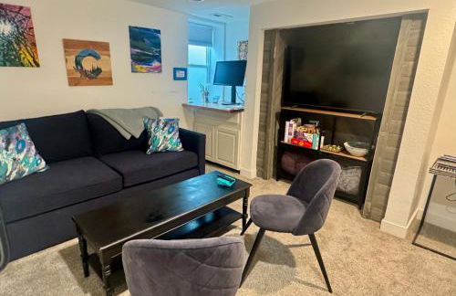 Artsy Platt Park Apartment Guest Suite for 4, QUICK Mountain Access! - Foto 8