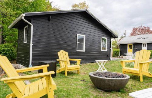 Double The Fun II Two Houses and fire pit in shared yard - Foto 1