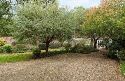 The Coach House - Photo 28