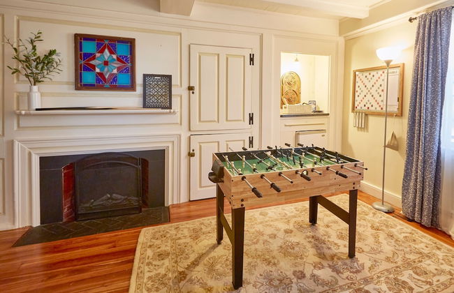 Home Near Hiking Biking w Hottub 6 Bedrooms - Foto 14